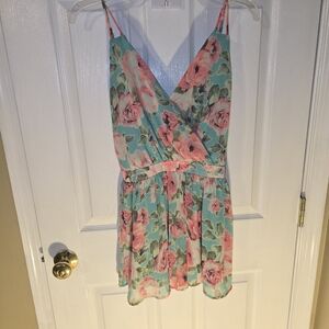 My Story Romper Womens Size medium Mint Green & Pink Floral‎